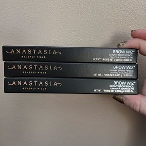 Anastasia Beverly Hills Brow Wiz in Taupe
